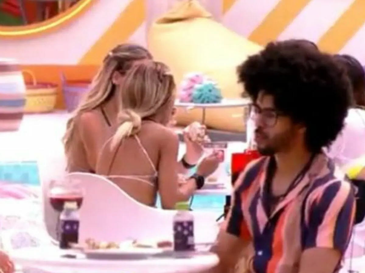 Luciano almoça sozinho no BBB 22