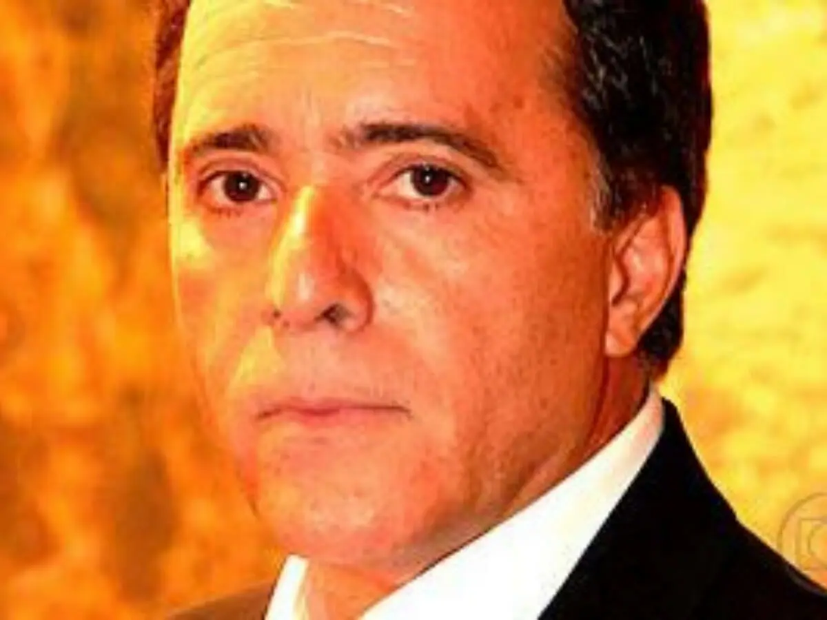 Antenor (Tony Ramos) morre em Paraíso Tropical (Reprodução)