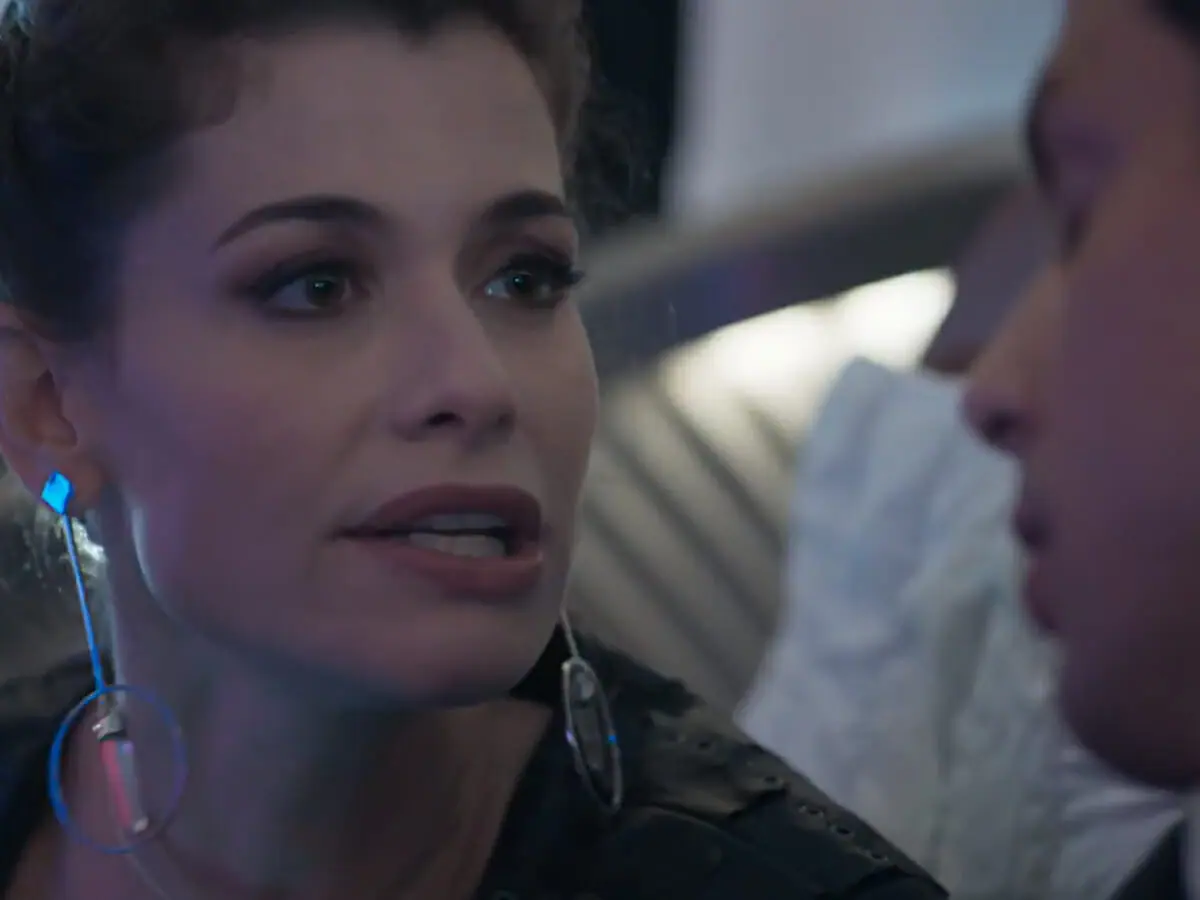 Bárbara (Alinne Moraes) e Christian (Cauã Reymond) em Um Lugar ao Sol