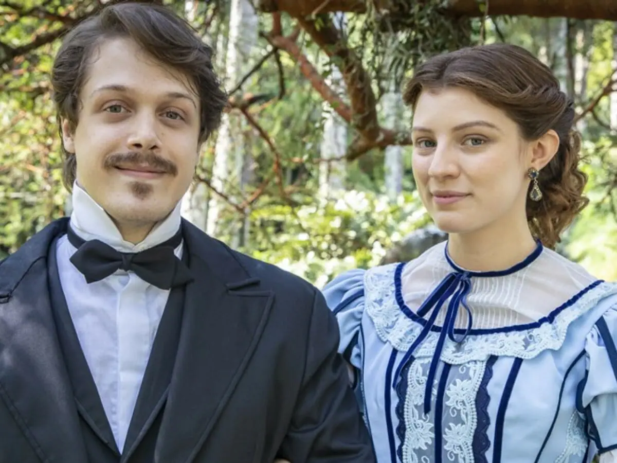 Daniel Torres e Giulia Gayoso interpretam Gastão e Isabel em Nos Tempos do Imperador (Reprodução)