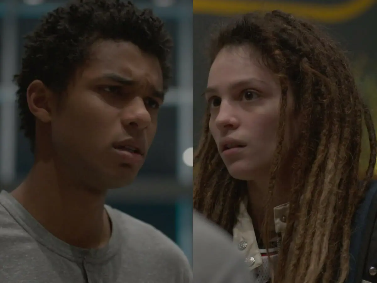 Ravi (Juan Paiva) e Joy (Lara Tremouroux) em Um Lugar ao Sol (Reprodução/Globo)