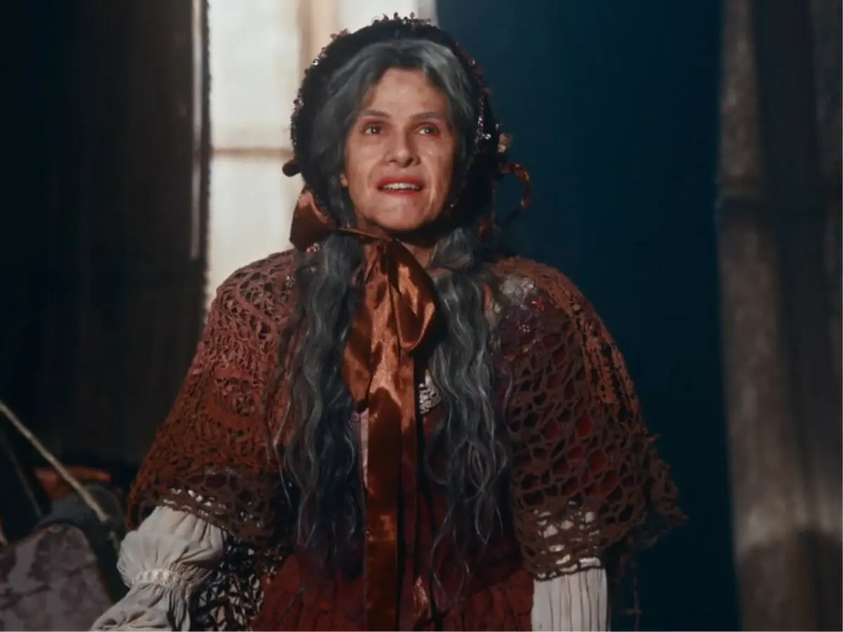 Elvira (Ingrid Guimarães) em Nos Tempos do Imperador (Reprodução/Globo)