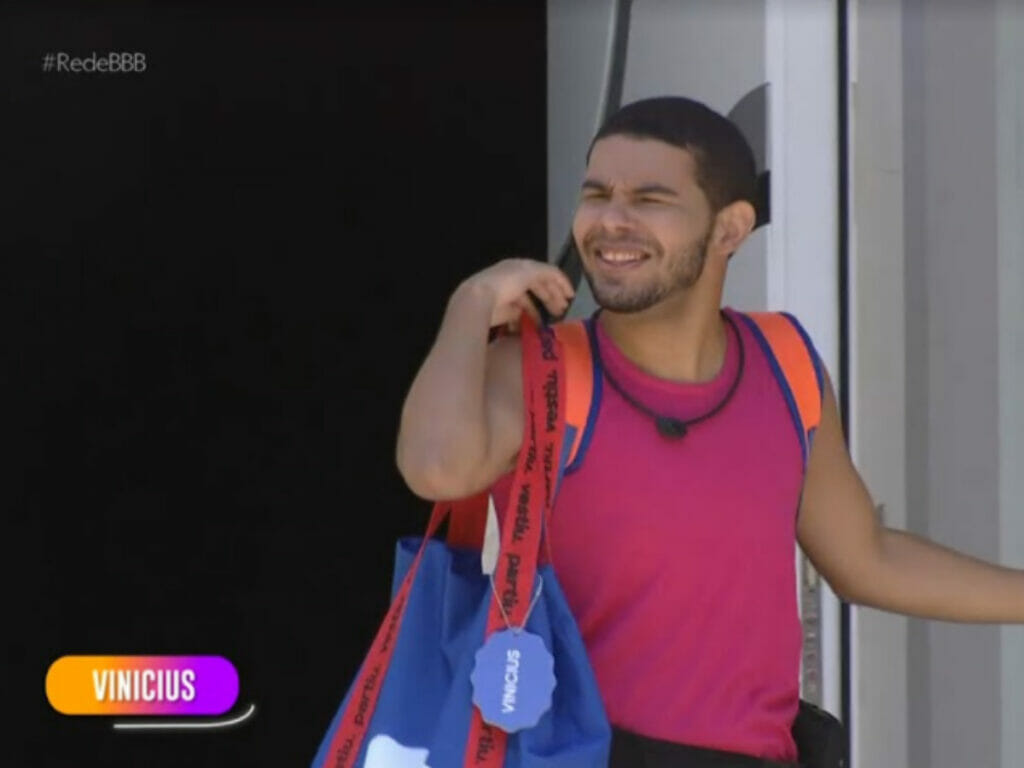 Vinicius entra na casa do BBB 22 (Reprodução/Globo)
