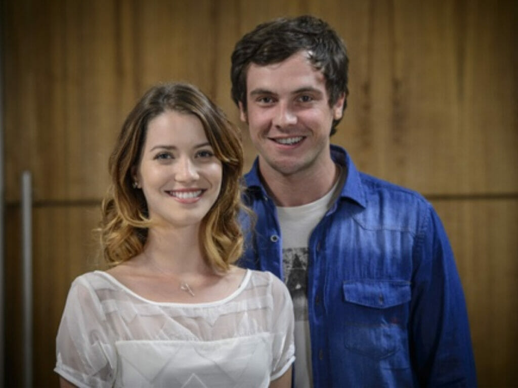 Caíque (Sergio Guizé) e Laura (Nathalia Dill) em Alto Astral (Alex Carvalho/Globo)