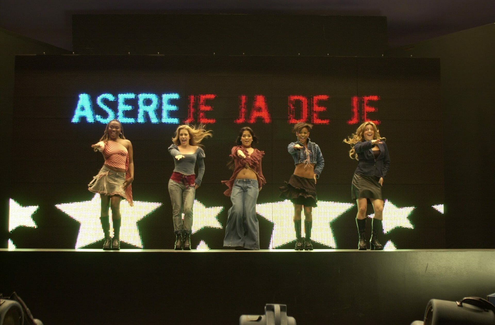 Rouge grava o clipe de Ragatanga, em 2002