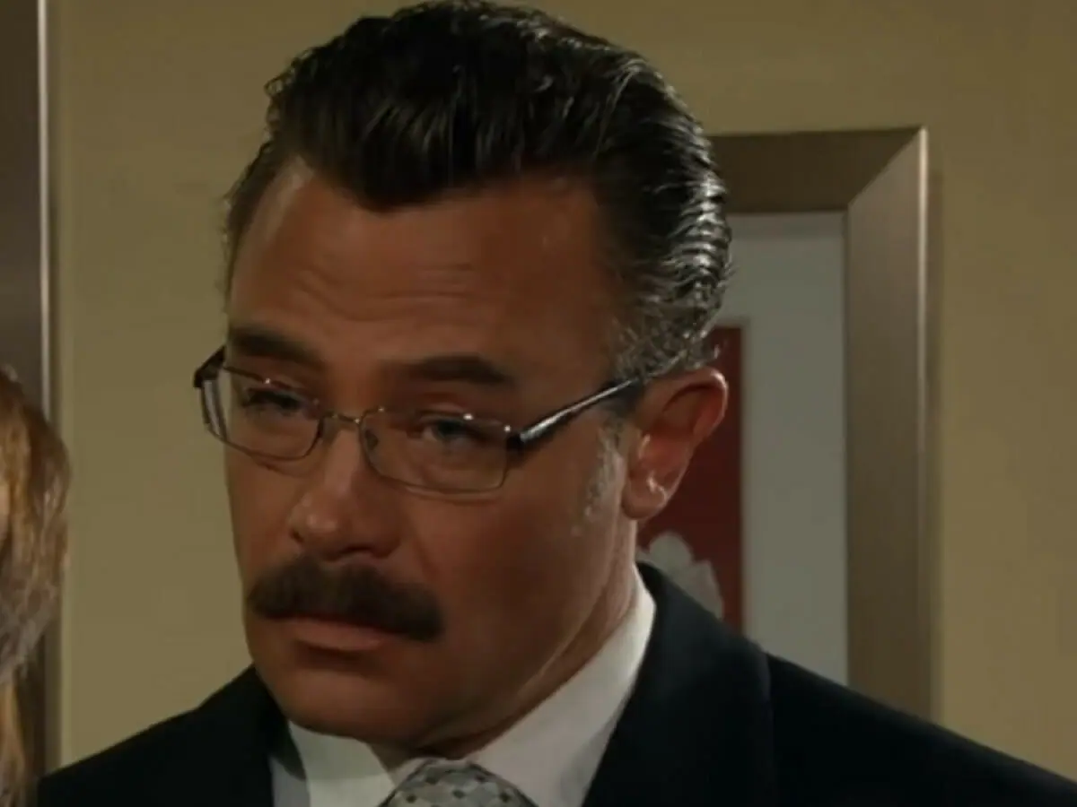 Adriano (Sergio Sendel) em Amanhã é Para Sempre