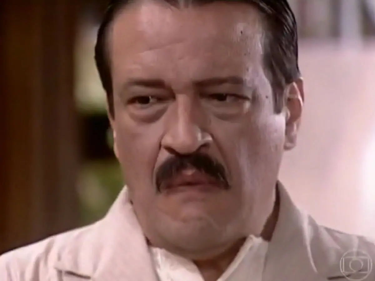 Batista (Luís Mello) em O Cravo e a Rosa