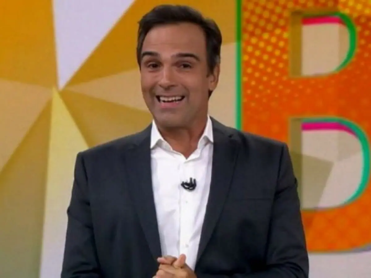 Tadeu Schmidt é o apresentador do BBB 22 (Reprodução)