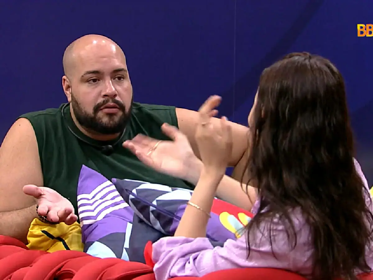 Tiago Abravanel e Eslovênia no BBB 22 (Reprodução/GloboPlay)