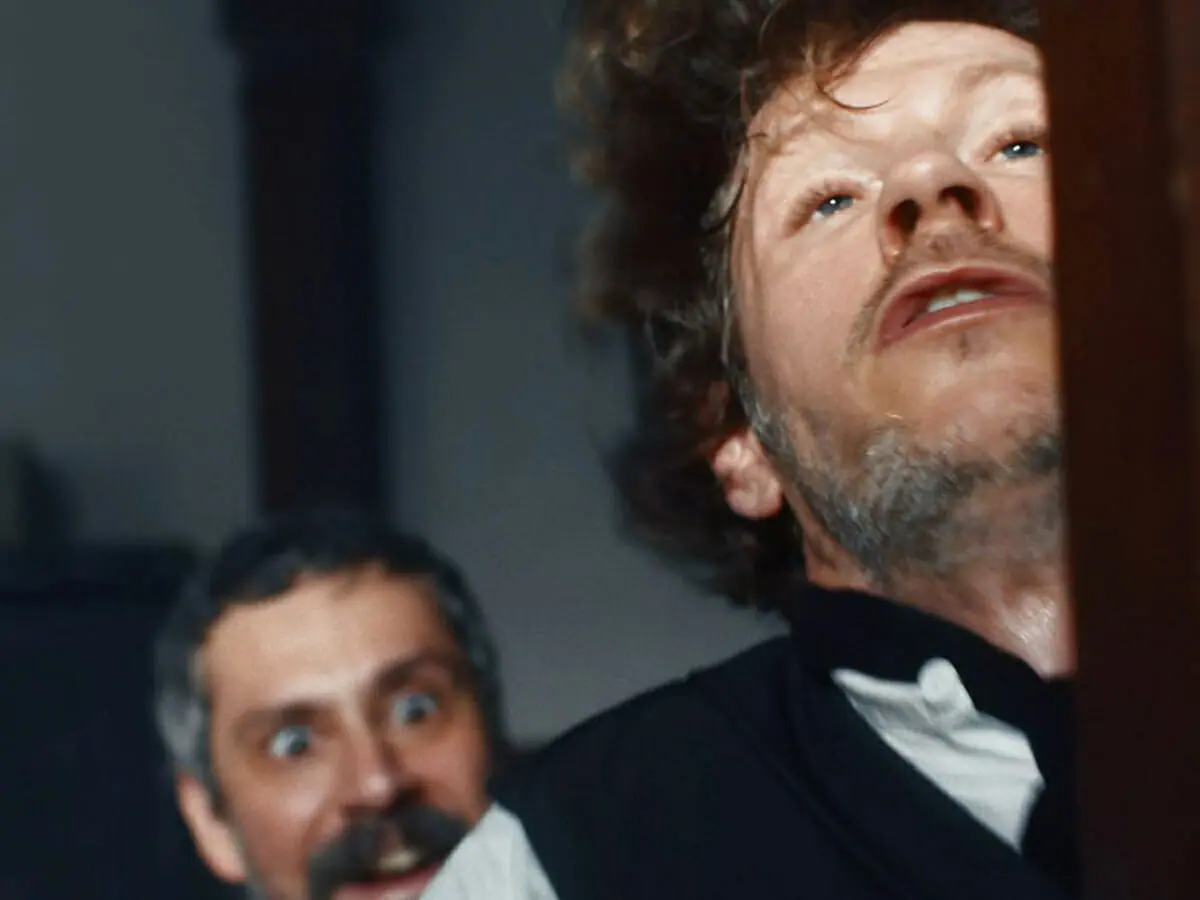 Tonico (Alexandre Nero) e Nino (Raffaele Casuccio) em Nos Tempos do Imperador