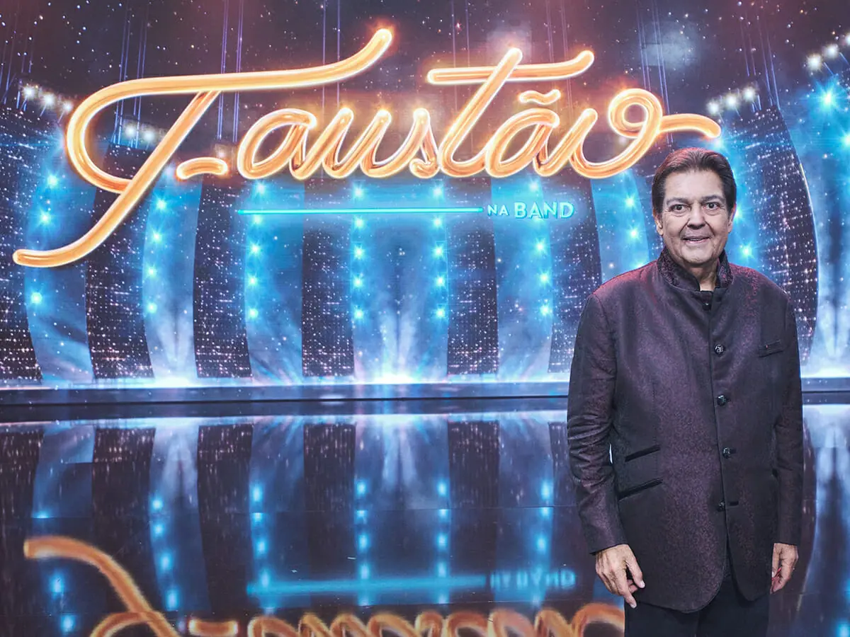 Faustão em seu cenário na Band