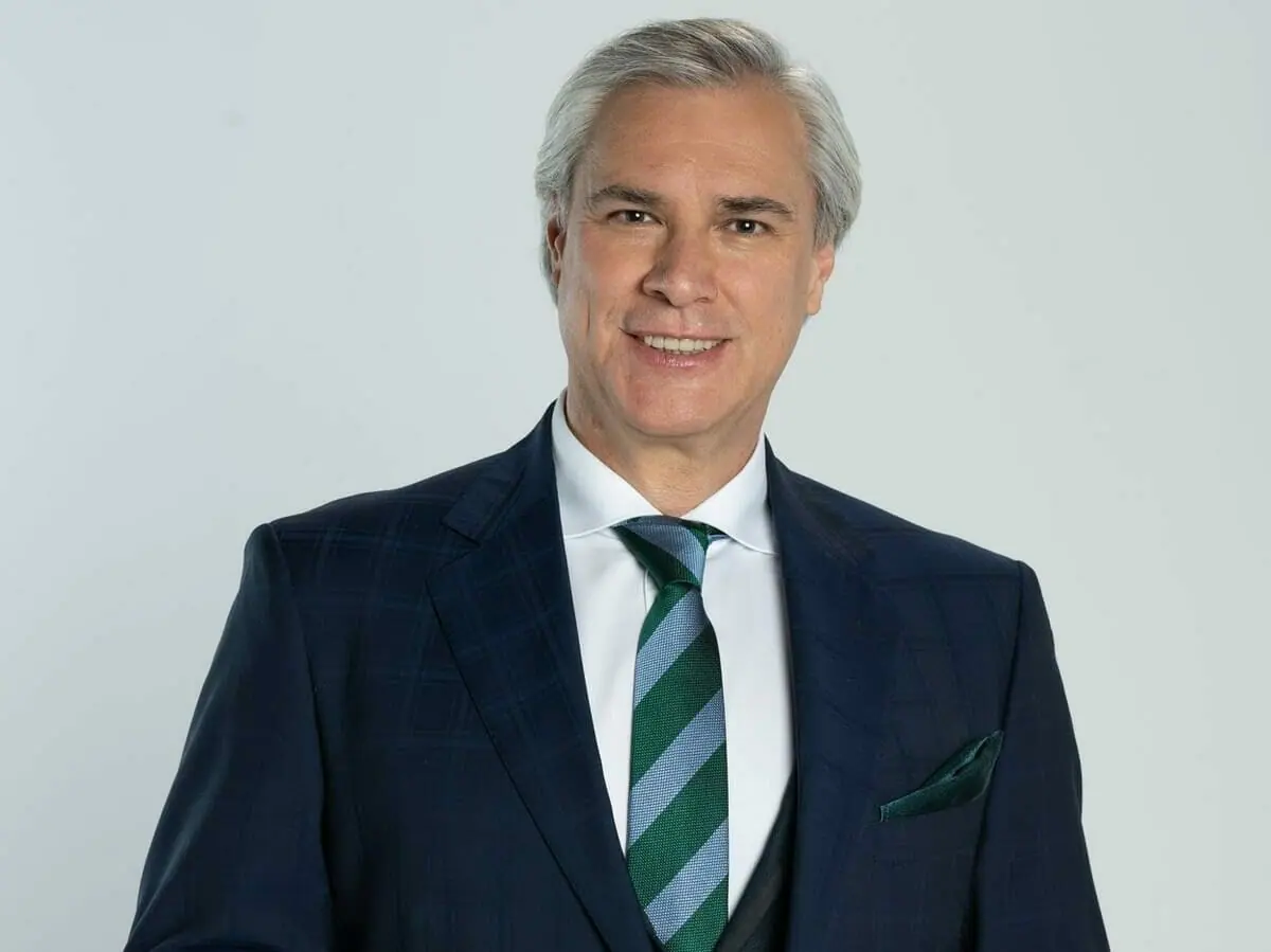 Júlio (Gerardo Murguía) em Se Nos Deixam (Divulgação/Televisa)