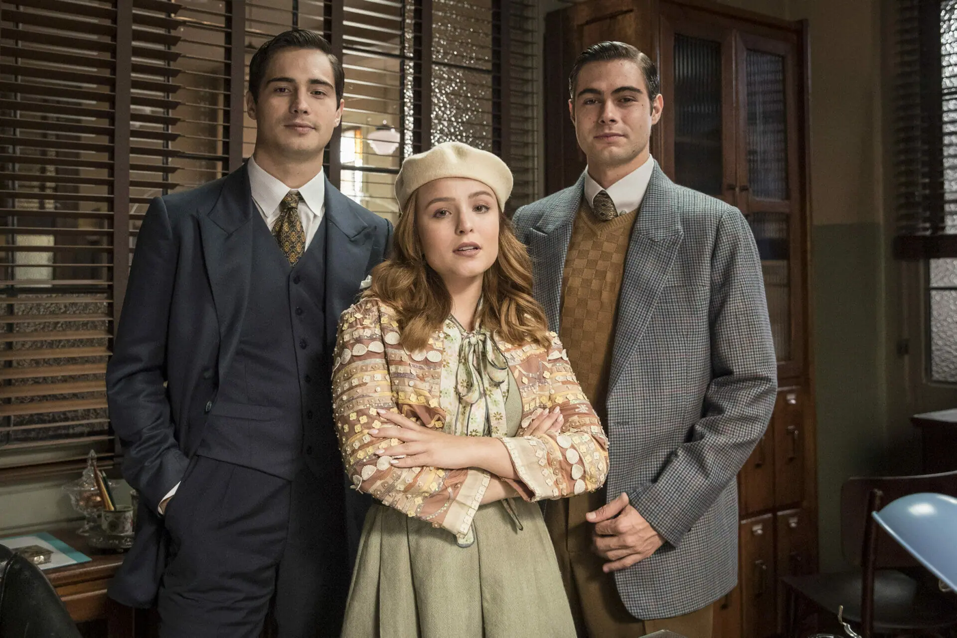 Joaquim (Danilo Mesquita), Isadora (Larissa Manoela) e Davi (Rafael Vitti) de Além da Ilusão (Divulgação)