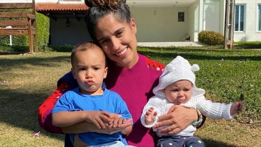 Camilla Camargo e os dois filhos, Joaquim e Julia