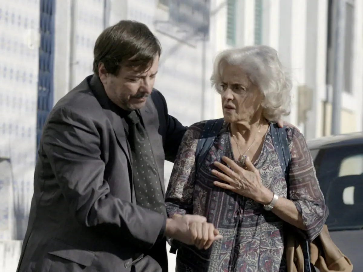 Jerônimo (Thelmo Fernandes) e Noca (Marieta Severo) em Um Lugar ao Sol (Reprodução/Globo)