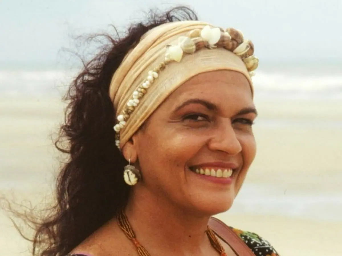 A atriz Regina Dourado em Tropicaliente (Reprodução/Globo)