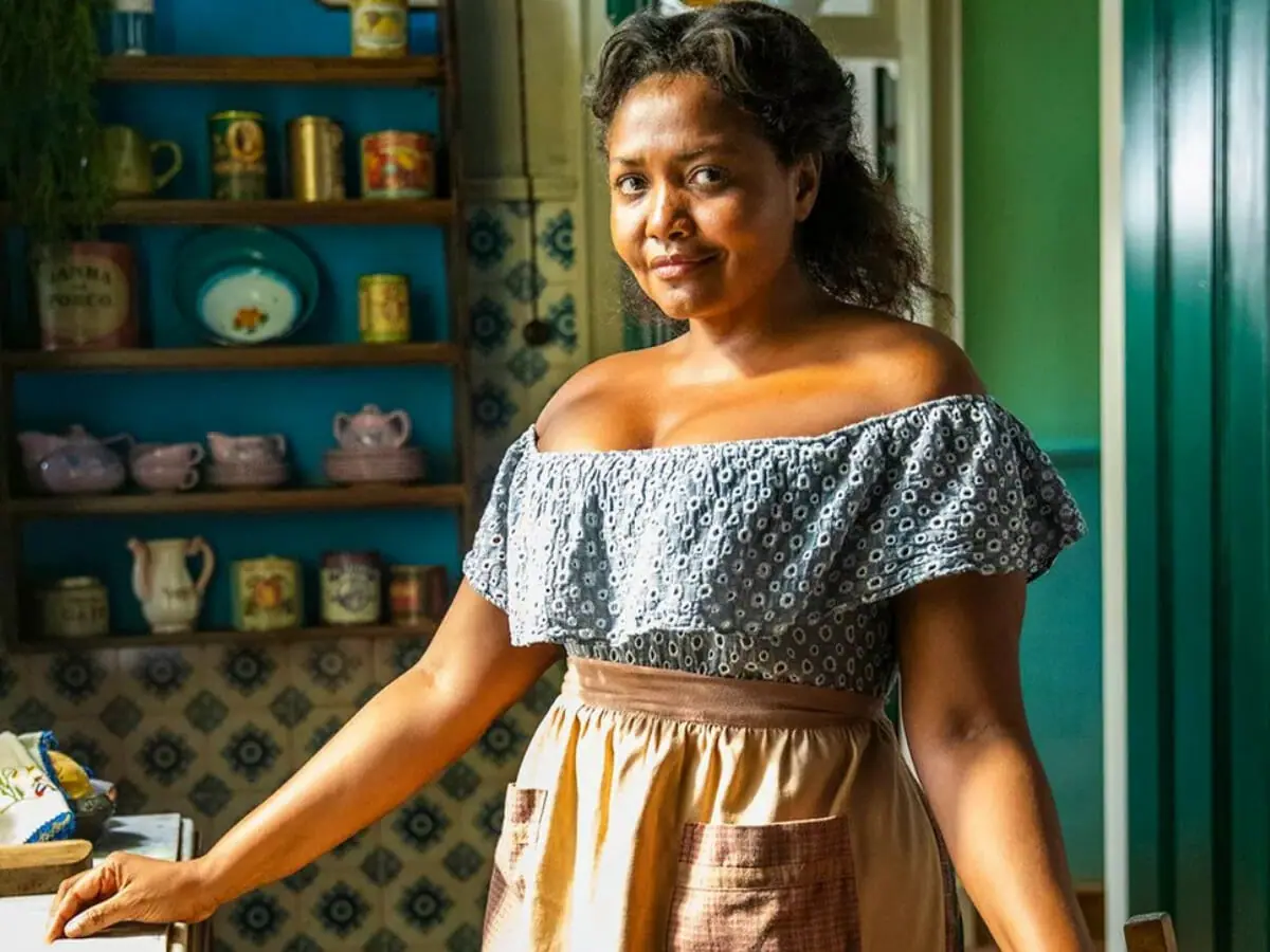 Emília (Gaby Amarantos) em Além da Ilusão (Reprodução/Globo)
