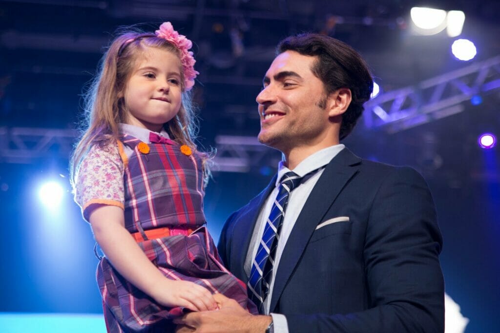 Dulce Maria e Gustavo em Carinha de Anjo (Reprodução)