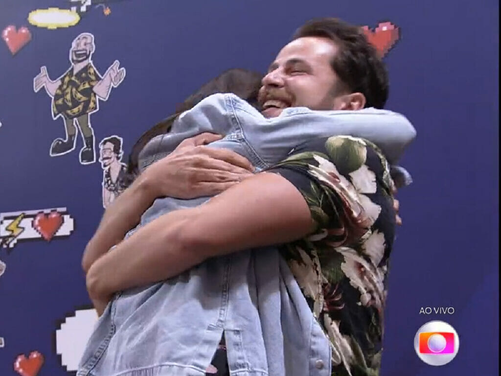 Larissa e Gustavo da Casa de Vidro do BBB 22 (Reprodução/GloboPlay)