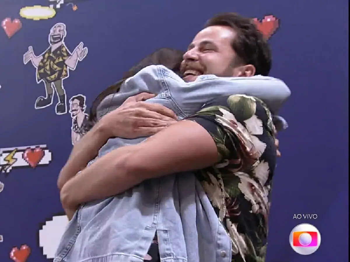 Larissa e Gustavo da Casa de Vidro do BBB 22 (Reprodução/GloboPlay)