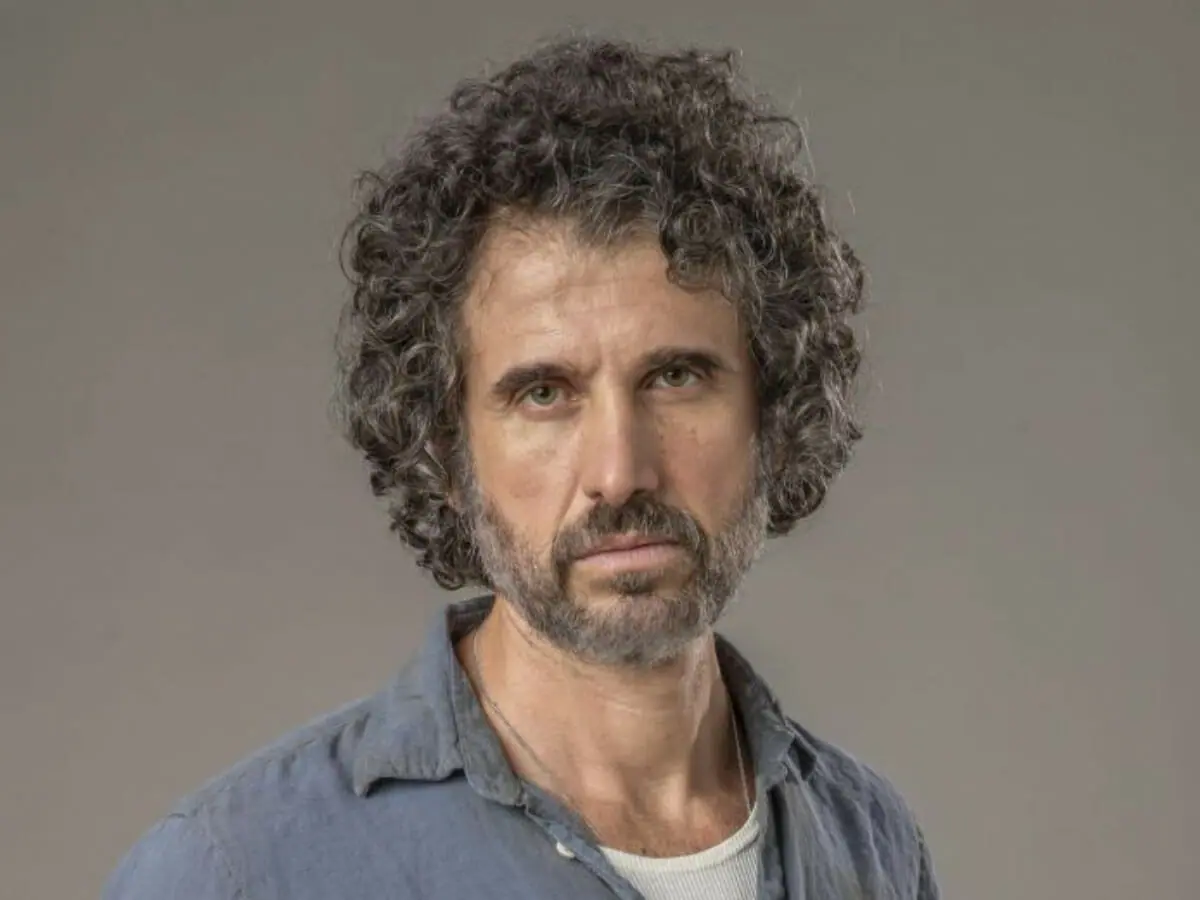 Leônidas (Eriberto Leão) em Além da Ilusão