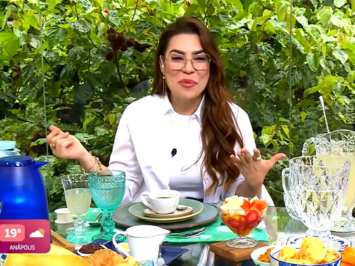 Naiara Azevedo no Mais Você