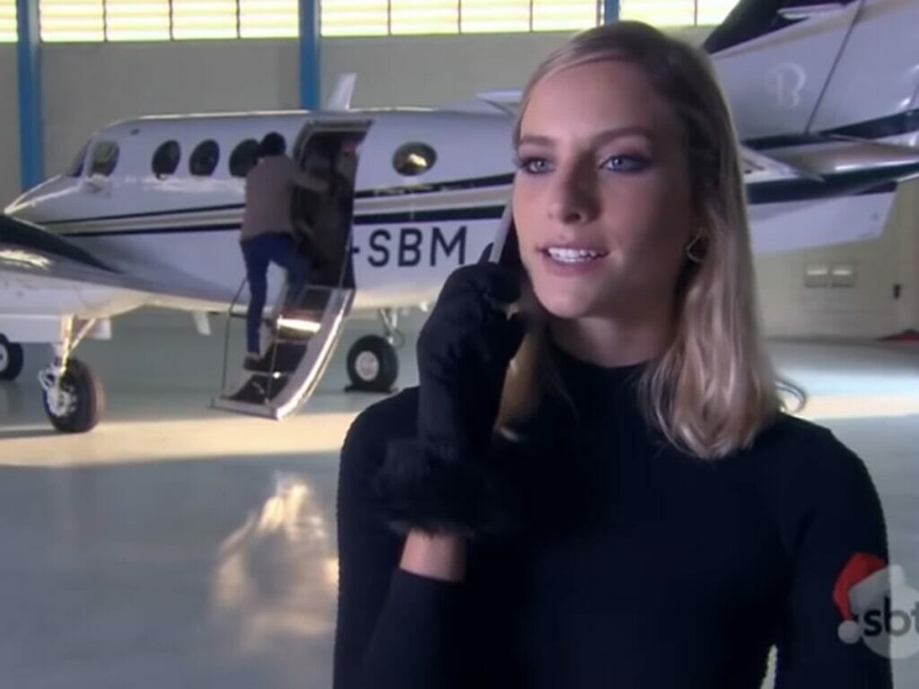 Nicole é interpretada por Dani Gondim em Carinha de Anjo (Reprodução: SBT)