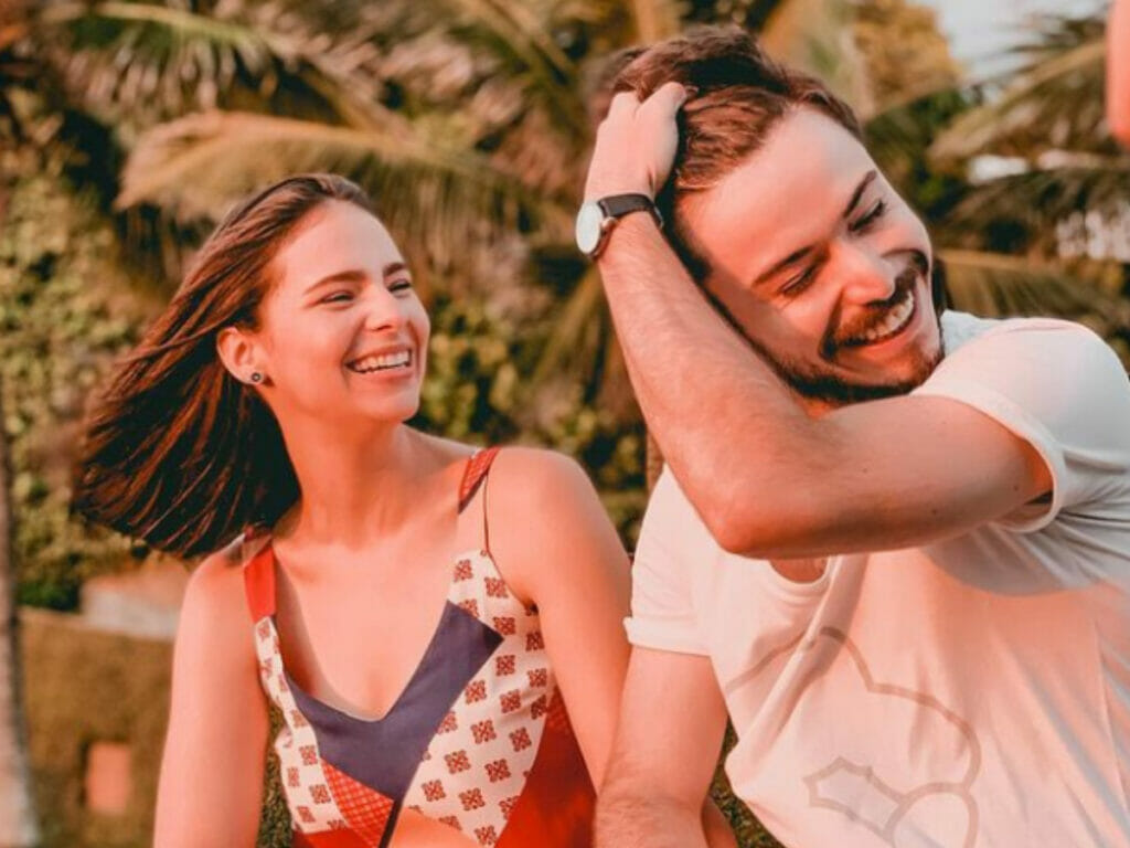 O casal de atores Karen Marinho e Marcelo Arnal atuaram em Gênesis (Reprodução Instagram)