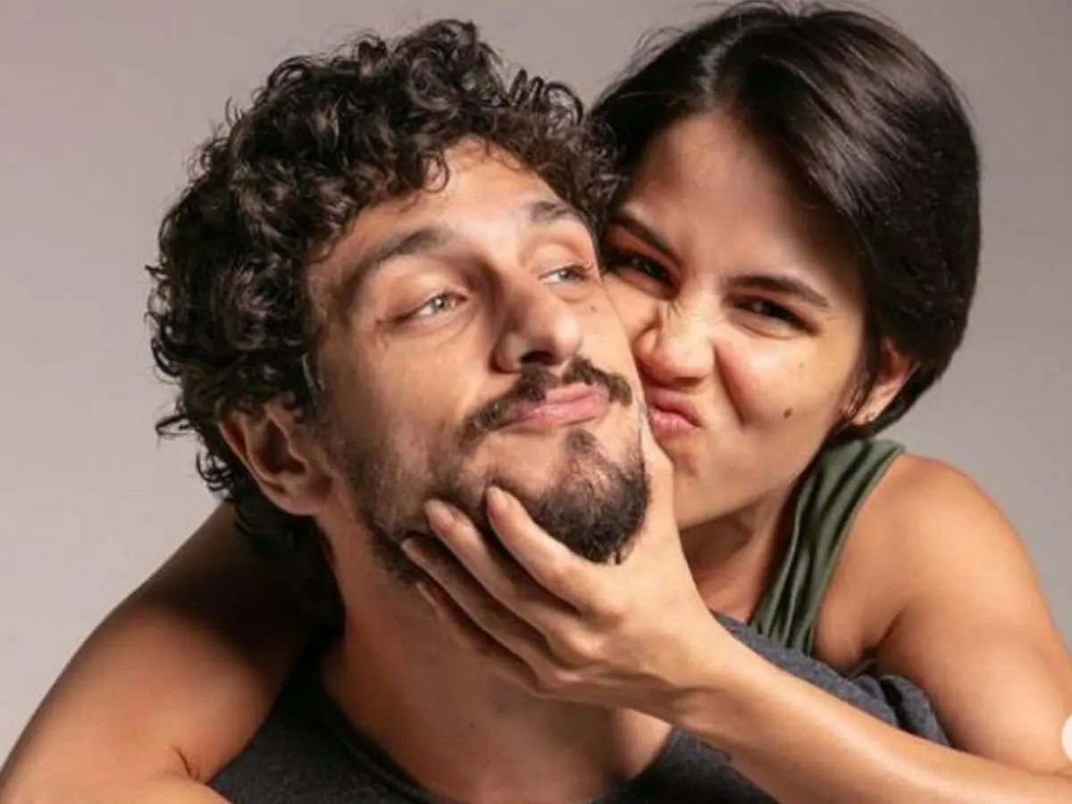 O casal de atores Mario Bregieira e Pérola Faria atuaram em Gênesis (Reprodução Instagram)