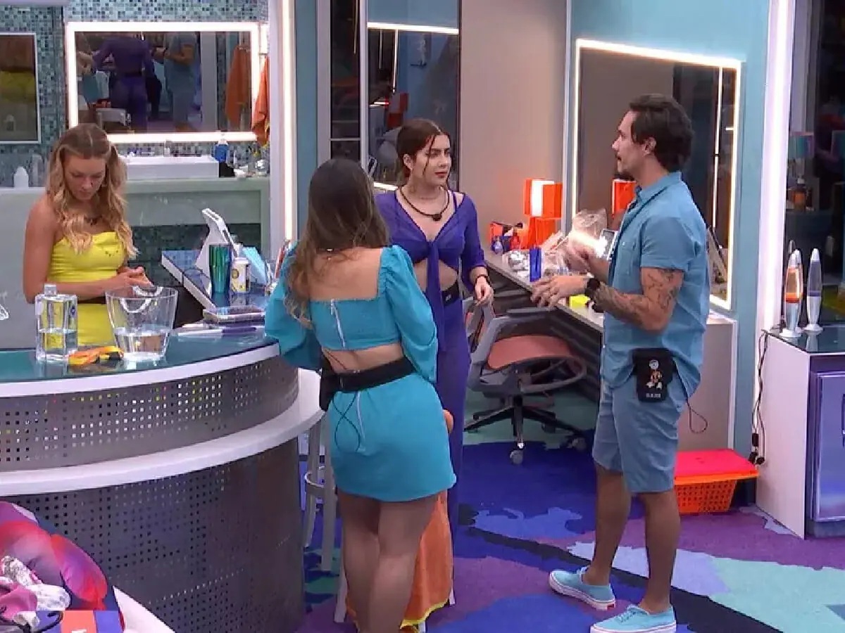 Participantes do BBB 22 ouvem fofoca de Eliezer_0402