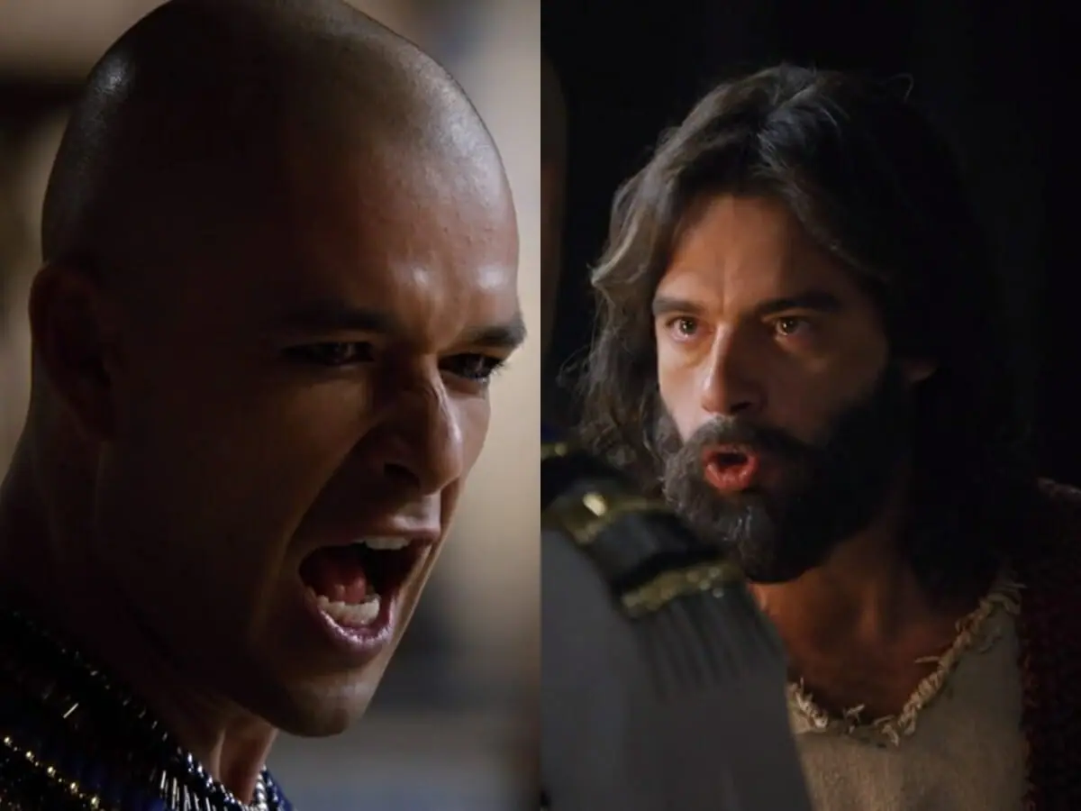 Ramsés (Sergio Marone) e Moisés (Guilherme Winter) de A Bíblia