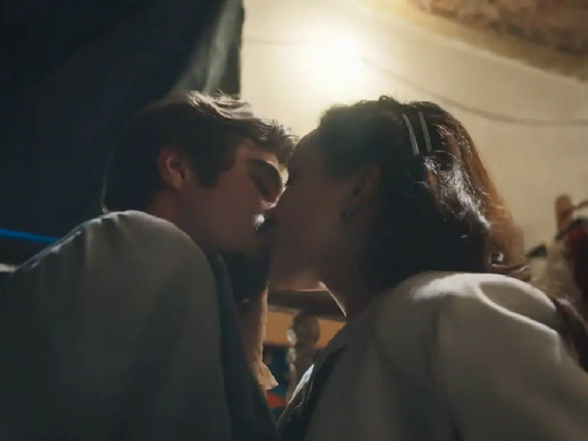 Davi (Rafael Vitti), Elisa (Larissa Manoela) de Além da Ilusão