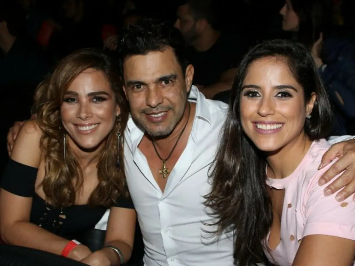 Zezé Di Camargo com as filhas Wanessa e Camilla Camargo (Divulgação Agnews)
