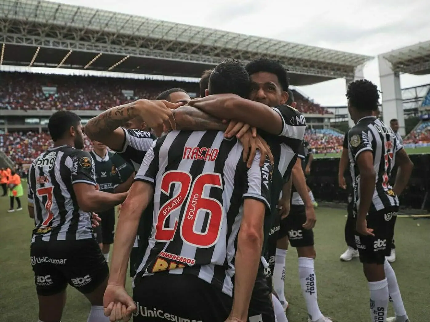 Time do Atlético-MG comemora vitória na Supercopa Masculina (Pedro Souza/Atlético-MG)