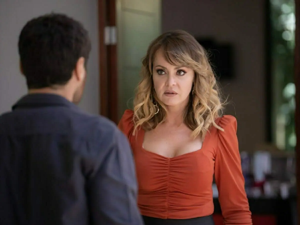 Samuel (José María Galeano) e Fernanda (Gabriela Spanic) em Se Nos Deixam (Divulgação/SBT)