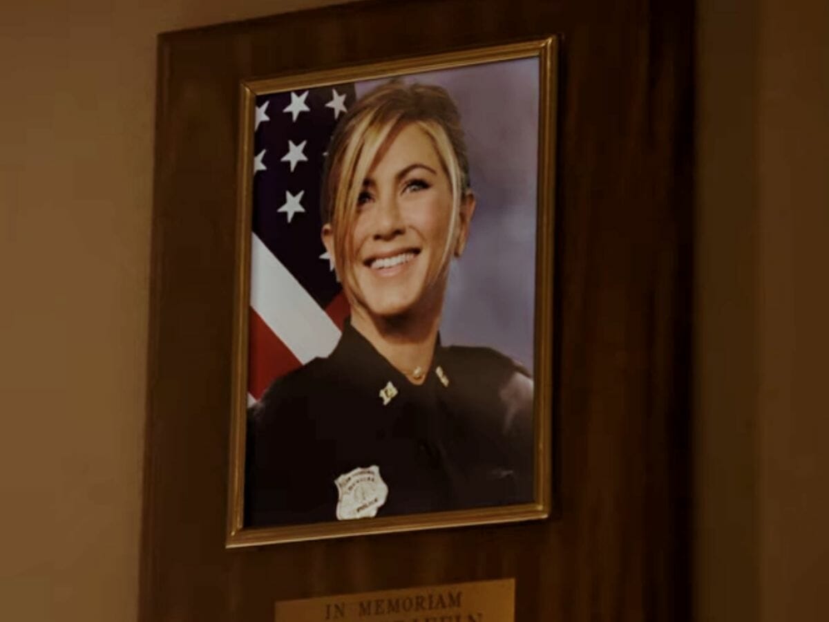 Jennifer Aniston em participação na comédia Murderville