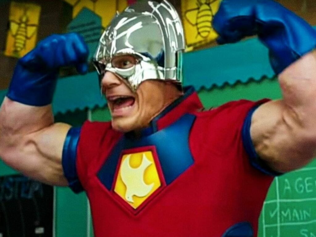 O ator John Cena na série Pacificador