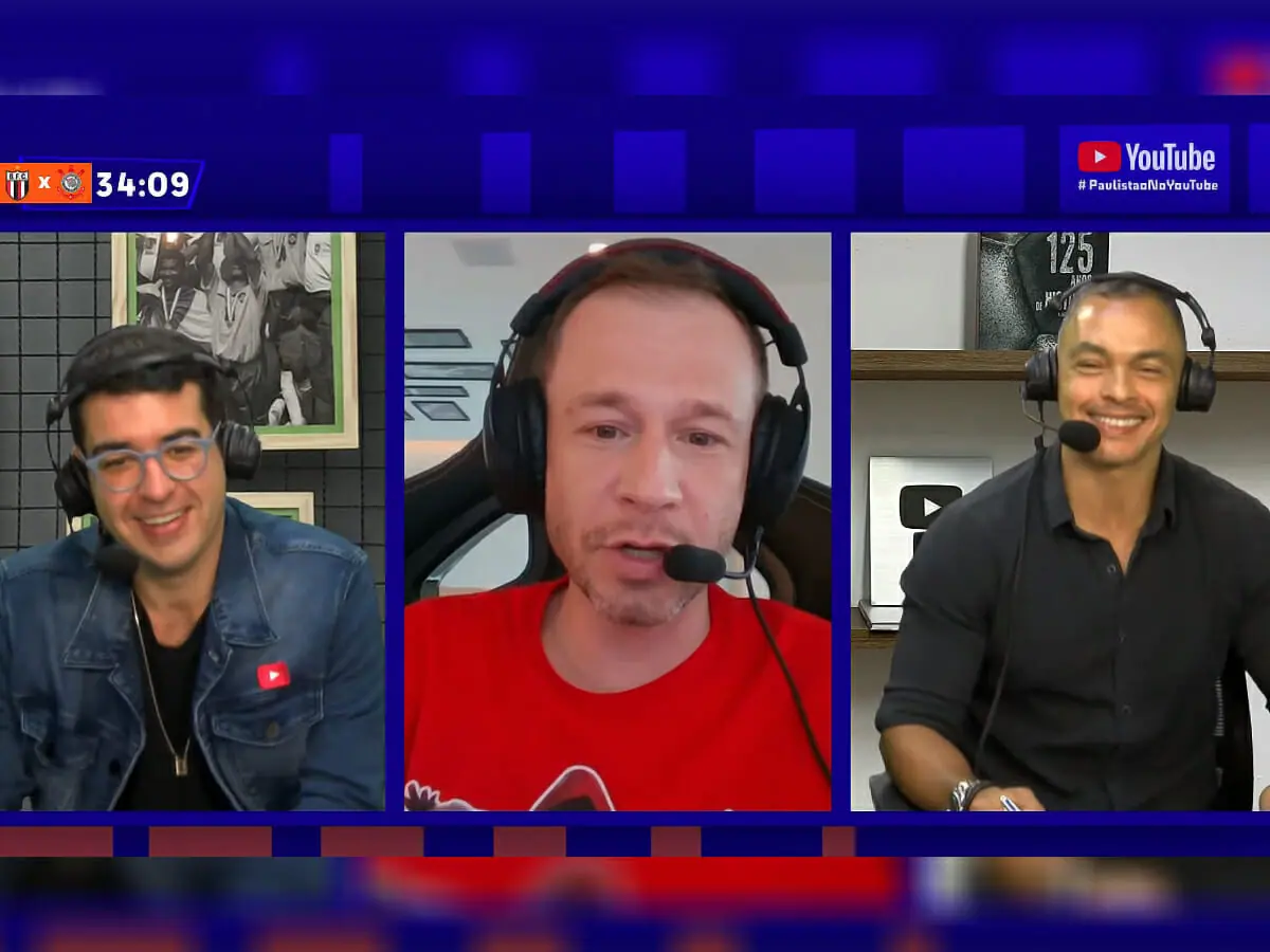 Tiago Leifert comenta jogo do Paulistão no YouTube ao lado do narrador Chicungunha e do ex-jogador Dodô