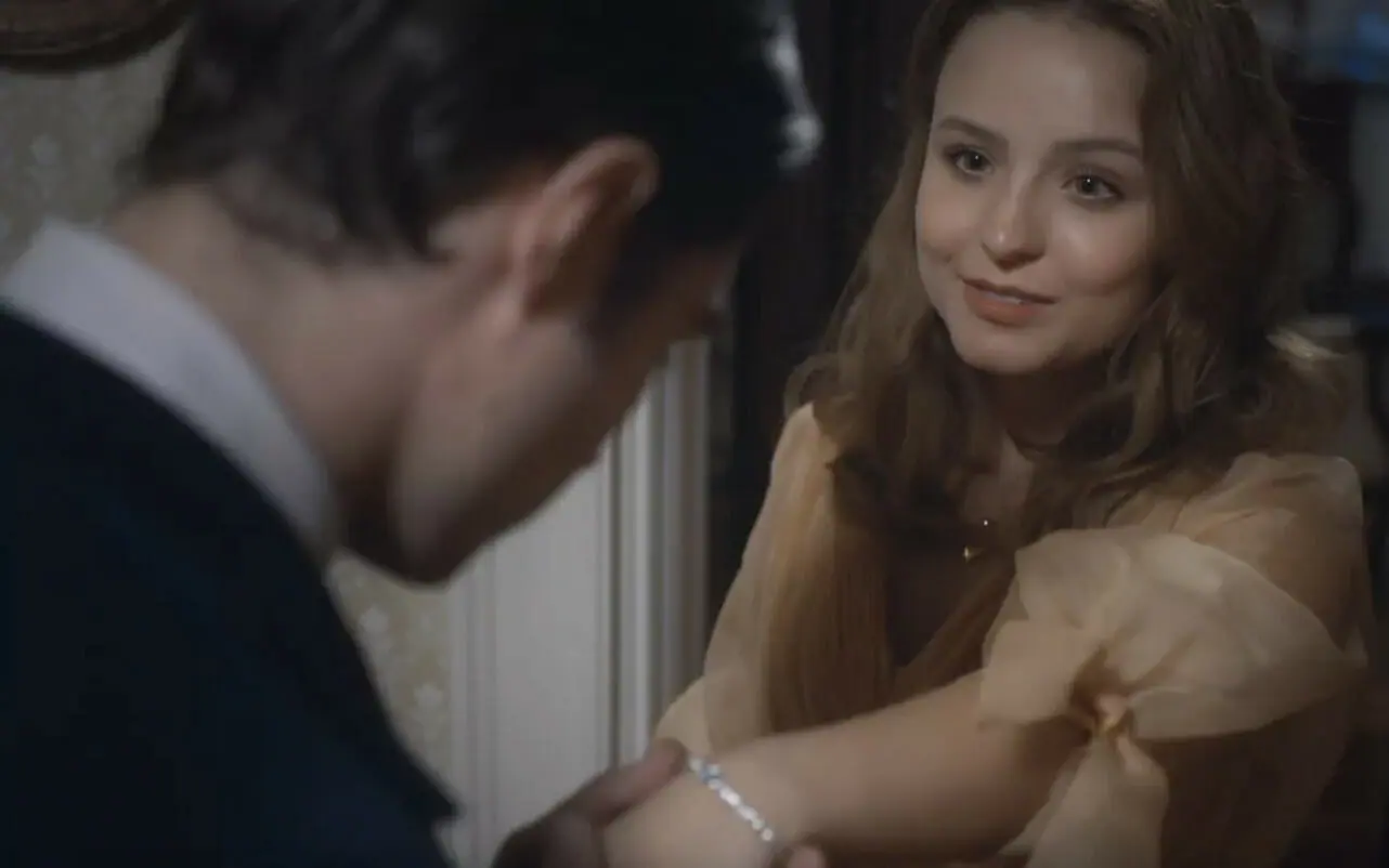 Davi (Rafa Vitti) e Isadora (Larissa Manoela) de Além da Ilusão (Divulgação)