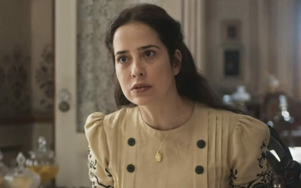 Helo&iacute;sa (Paloma Duarte) de Al&eacute;m da Ilus&atilde;o (Reprodu&ccedil;&atilde;o)