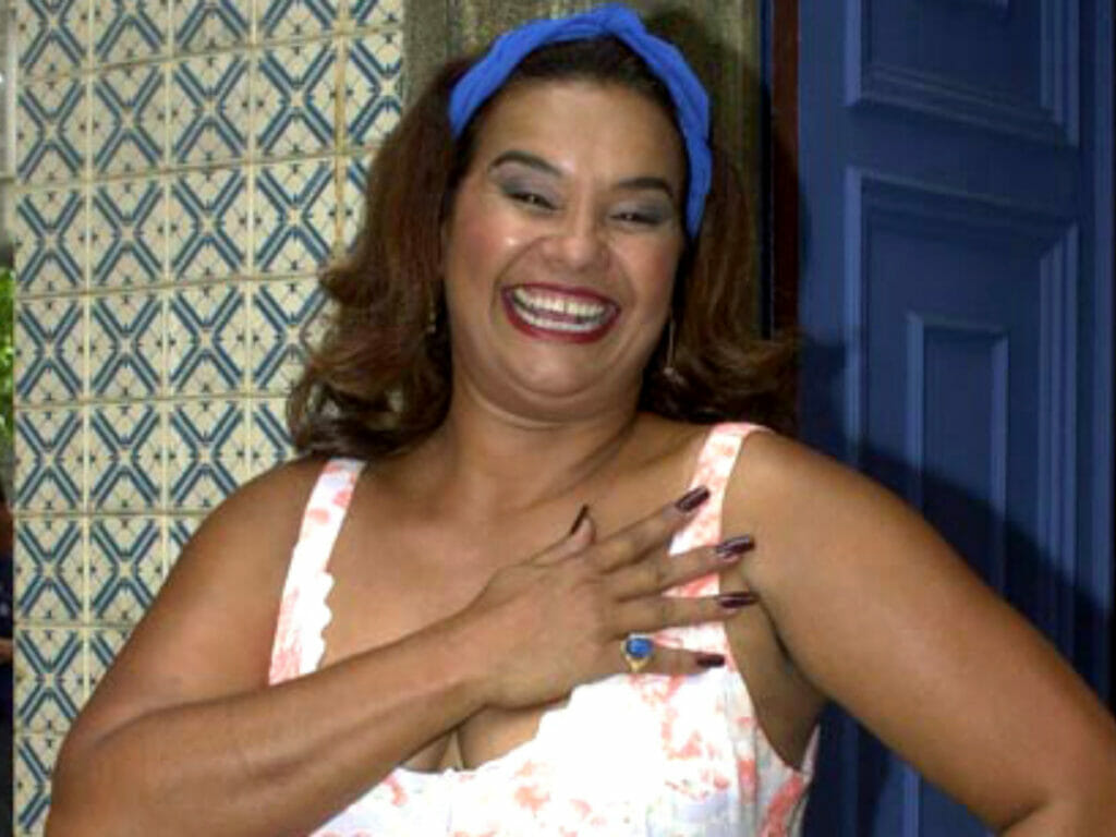 Dona Jura (Solange Couto) em O Clone