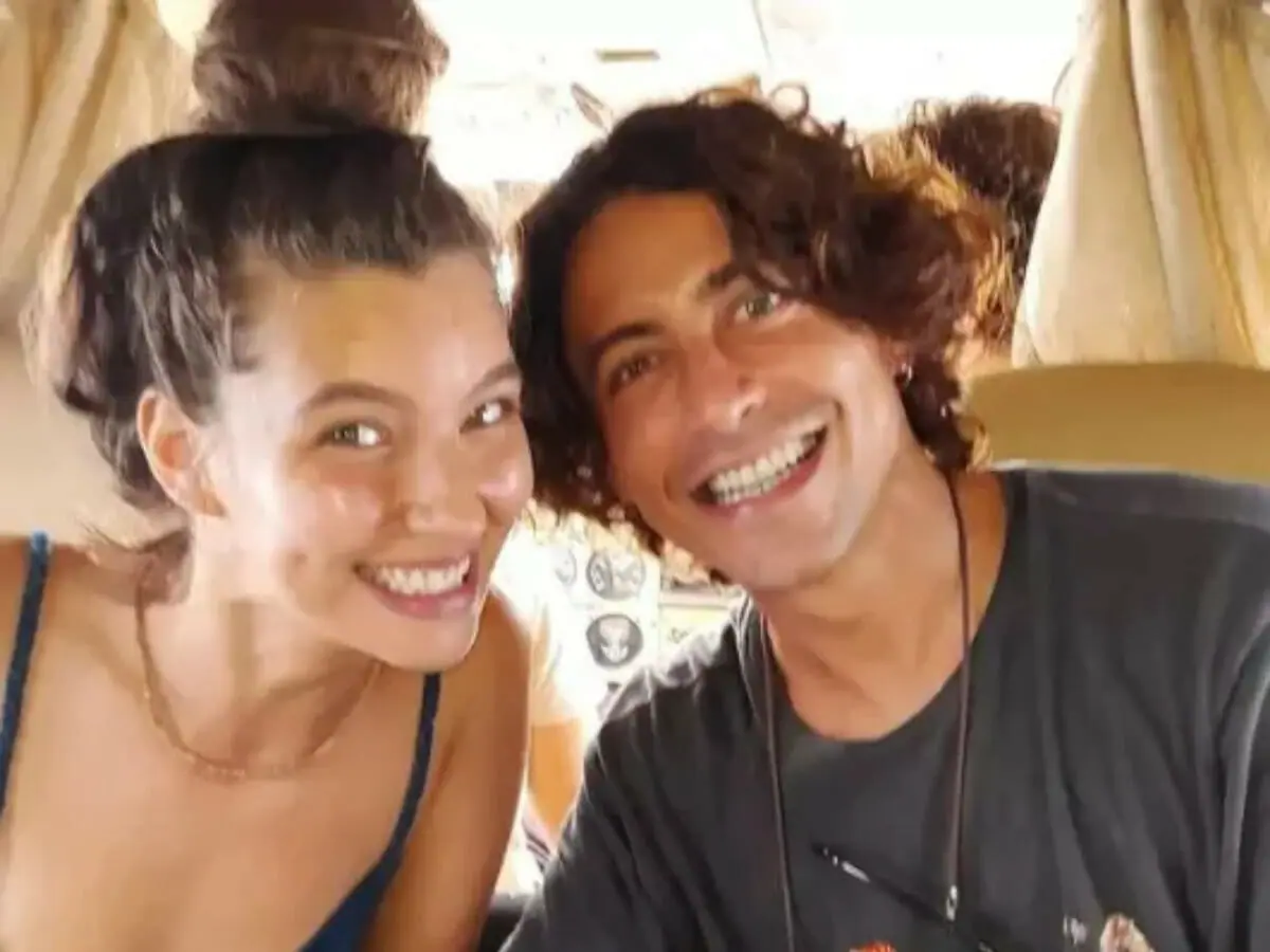 Alanis Guillen e Jesuíta Barbosa em Pantanal (Reprodução)