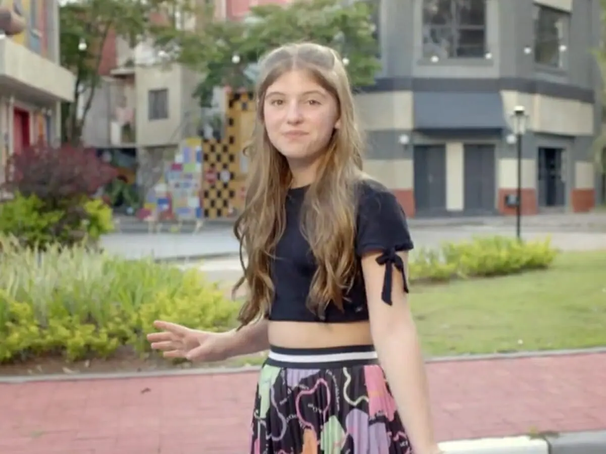 Lorena Queiroz (a Carinha de Anjo) em chamada de Poliana Moça no SBT
