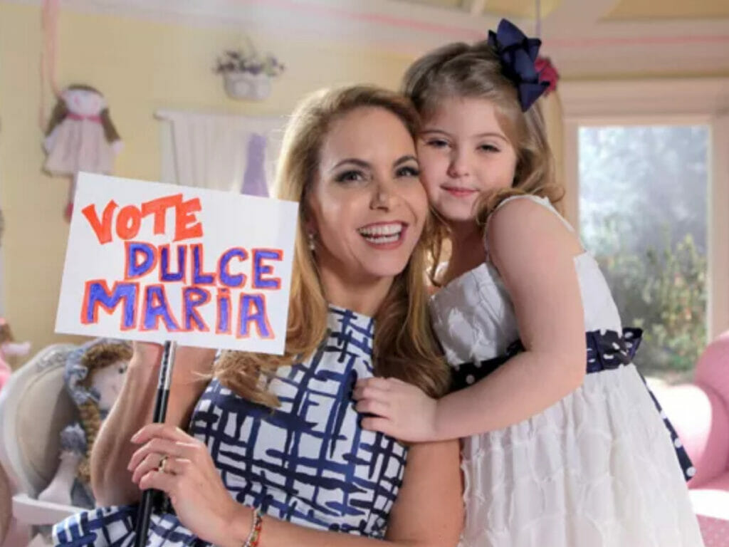 Lucero e Lorena Queiroz em Carinha de Anjo