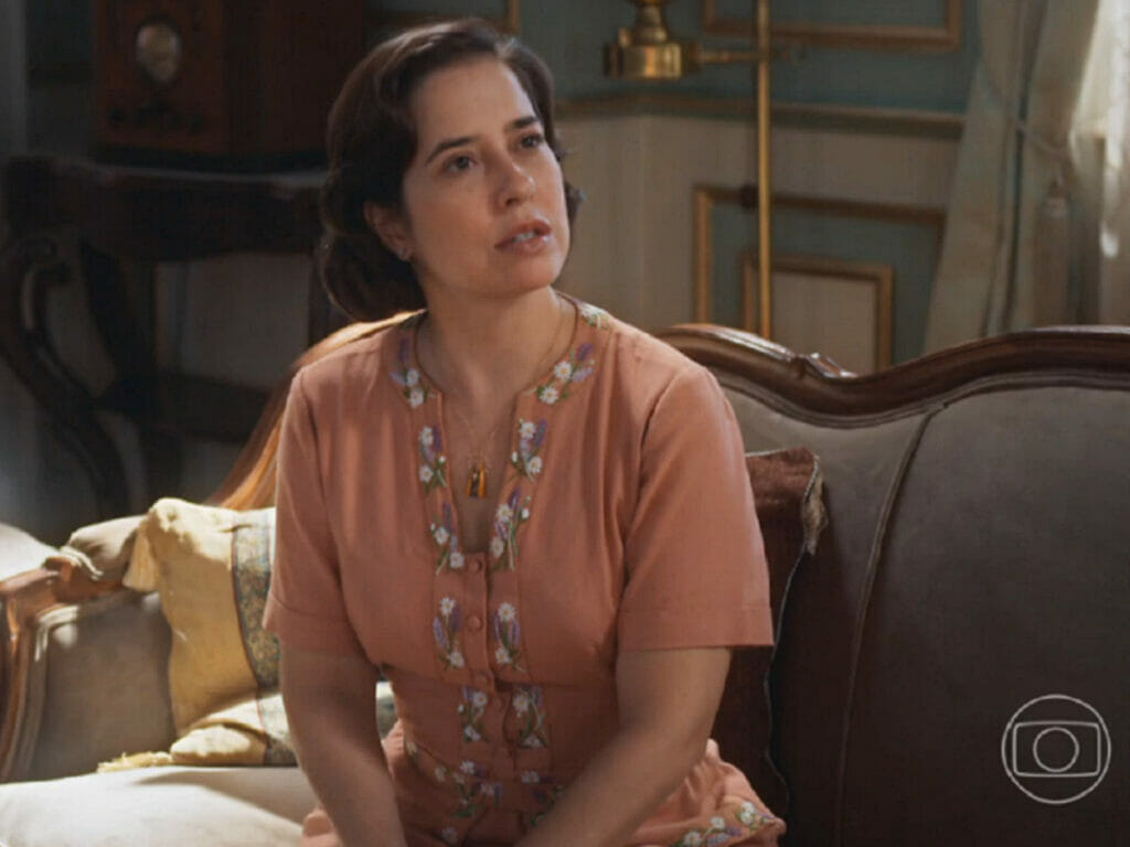 Helo&iacute;sa (Paloma Duarte) de Al&eacute;m da Ilus&atilde;o