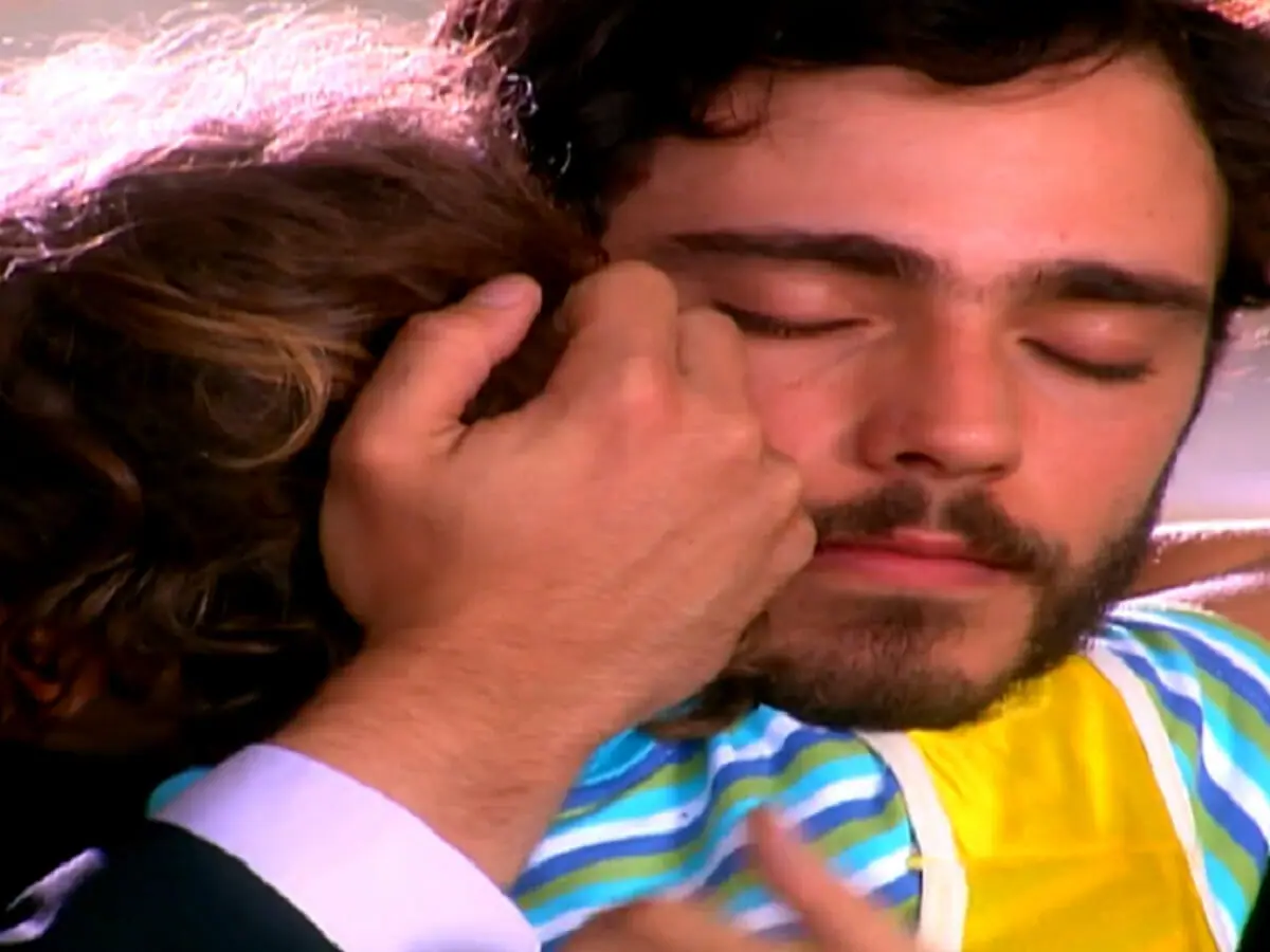 Francisco (Gabriel Kaufmann) e Léo (Thiago Rodrigues) em Páginas da Vida