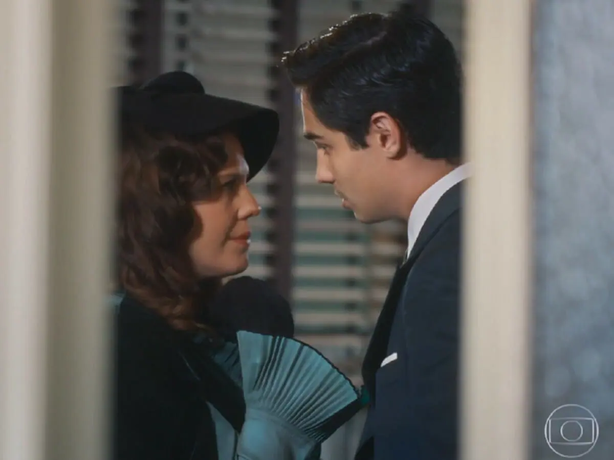 Úrsula (Bárbara Paz) e Joaquim (Danilo Mesquita) em Além da Ilusão