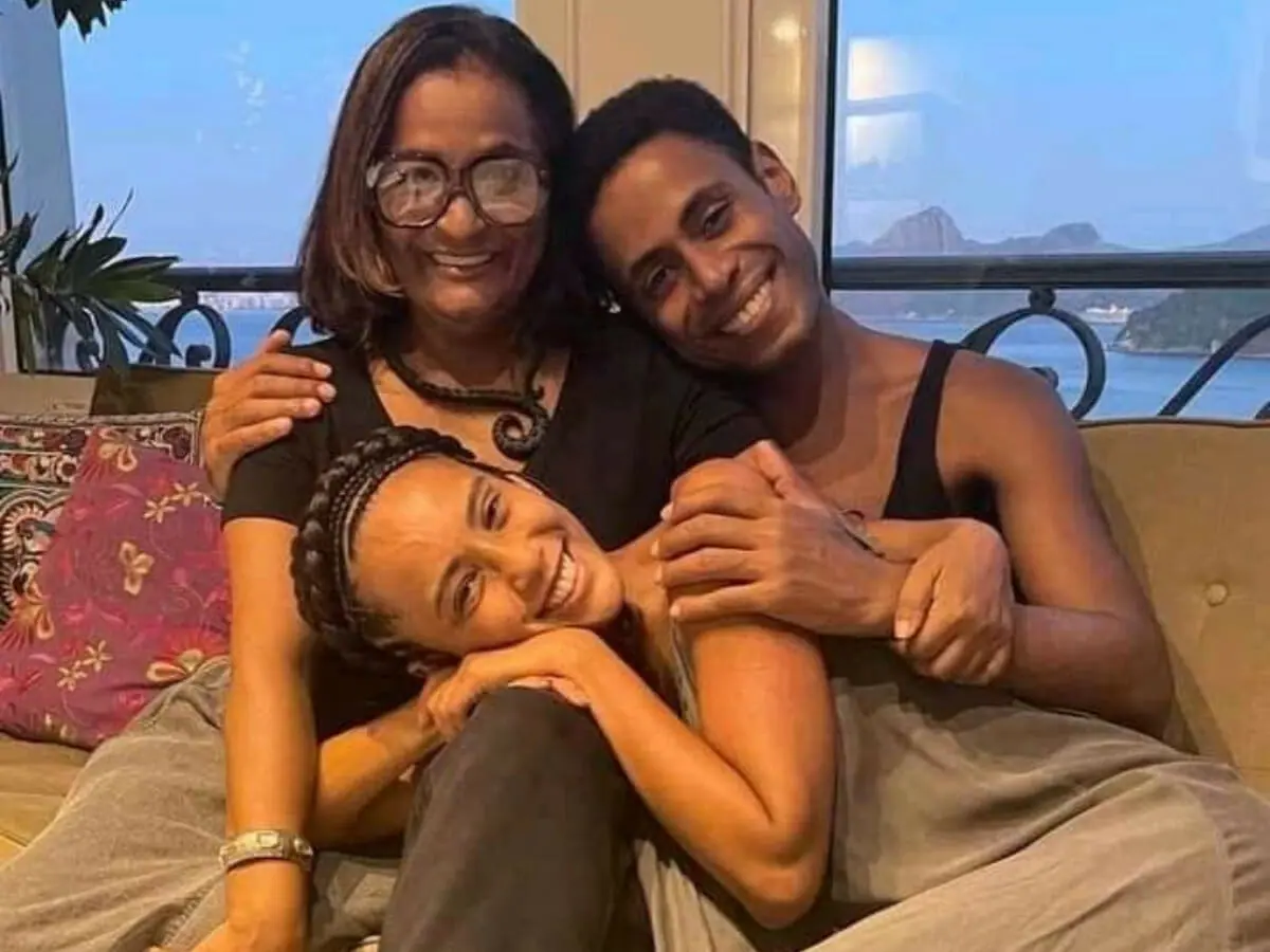 Taís Araújo, Ícaro Silva e Claudia Di Moura