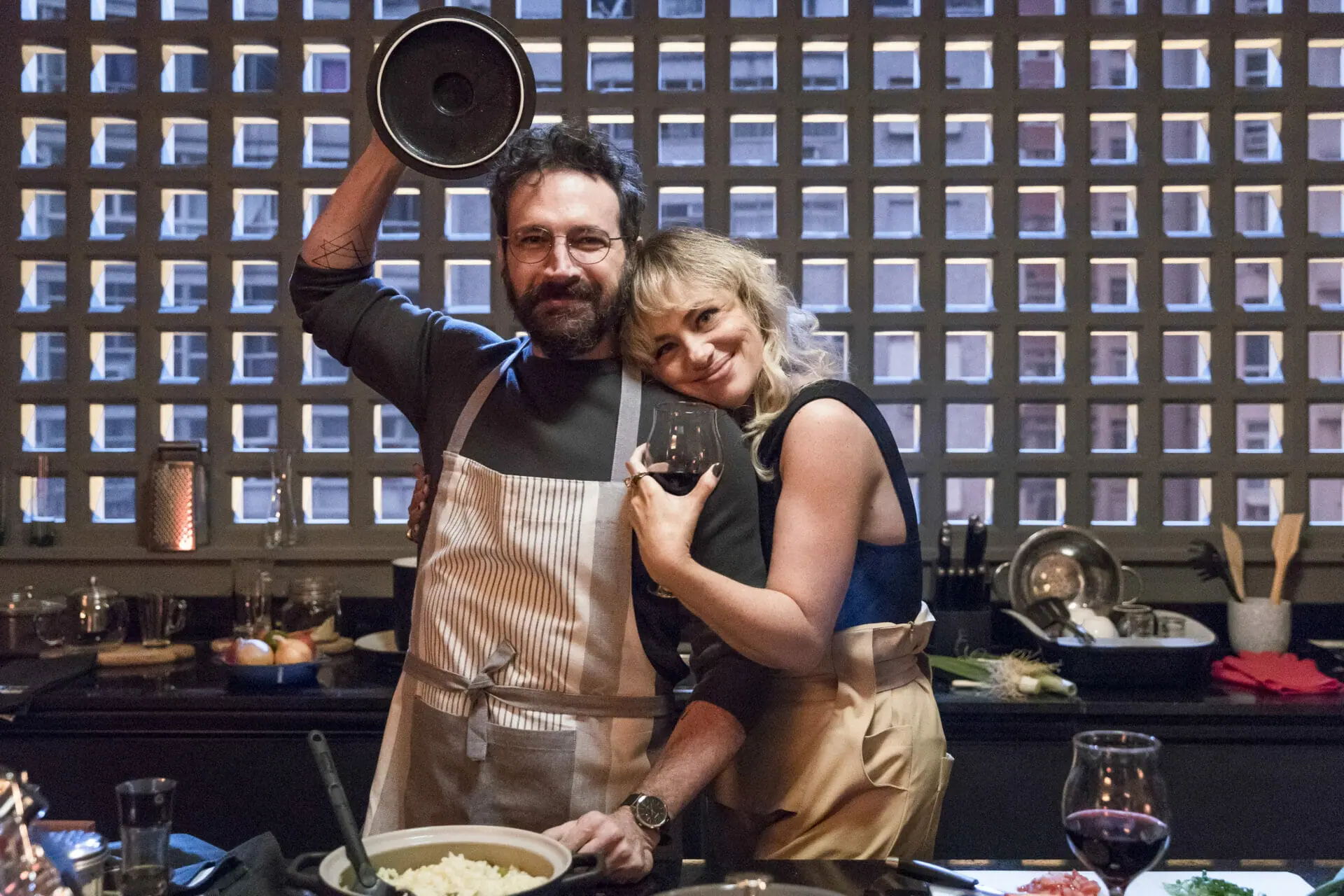 Gustavo (Caco Ciocler) e Madeleine (Karine Teles) de Pantanal