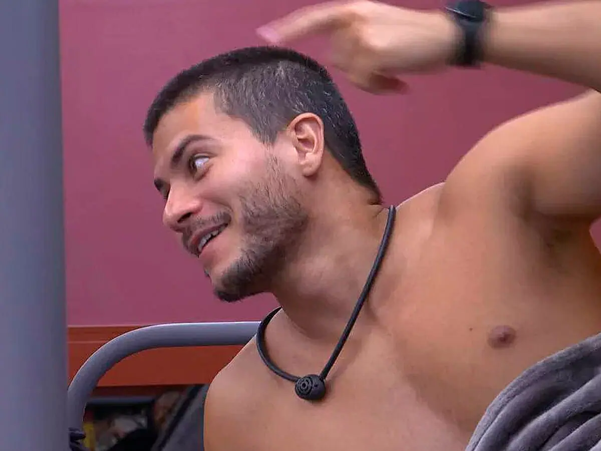 Arthur Aguiar no Quarto Grunge do BBB 22
